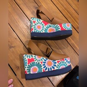 NWOT LA DOUBLEJ High Plateau Floral Ankle-strap Wedge Sandals in Crazy Daisy 37